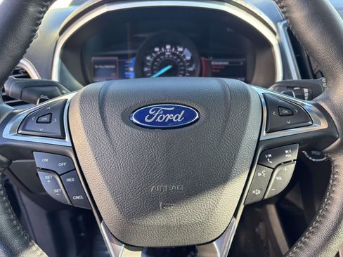 Used 2017 Ford Edge SEL w/ Equipment Group 201A image 18