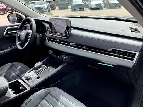 New 2026 Nissan Rogue SL image 10