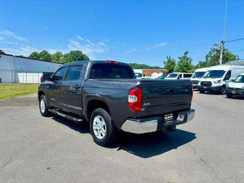 Used 2019 Toyota Tundra SR5 w/ SR5 Upgrade Package AWD/4WD image 6