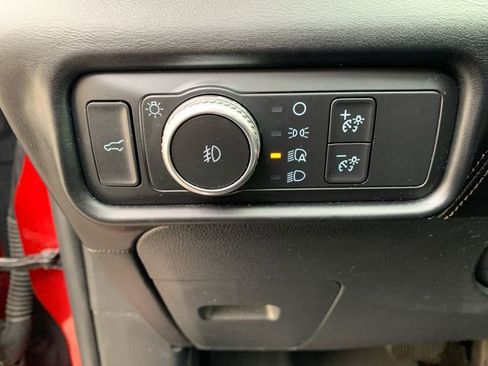 Certified 2020 Ford Explorer Platinum w/ Premium Technology Package image 29