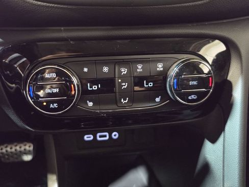 Used 2023 Buick Encore GX Select w/ Sport Touring Package FWD image 16