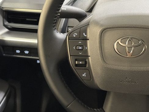 Used 2026 Toyota Prius LE FWD image 29