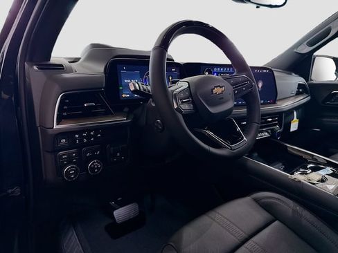New 2026 Chevrolet Suburban High Country AWD/4WD image 10