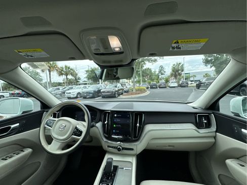 Used 2023 Volvo XC60 B5 Plus AWD/4WD image 22