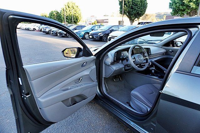 Certified 2026 Hyundai Elantra Sport FWD image 47