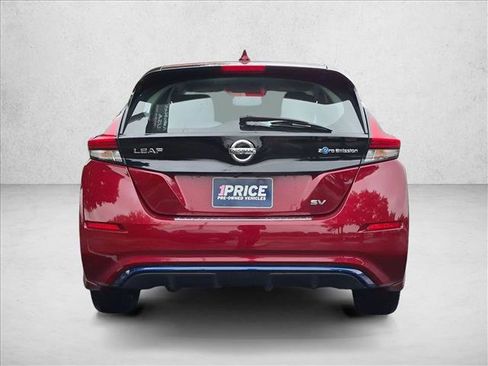 Used 2018 Nissan Leaf SV w/ SV Technology Package FWD image 7