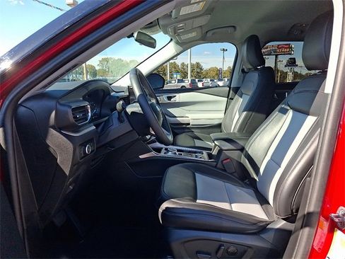 Certified 2024 Ford Explorer XLT w/ Equipment Group 202A image 13
