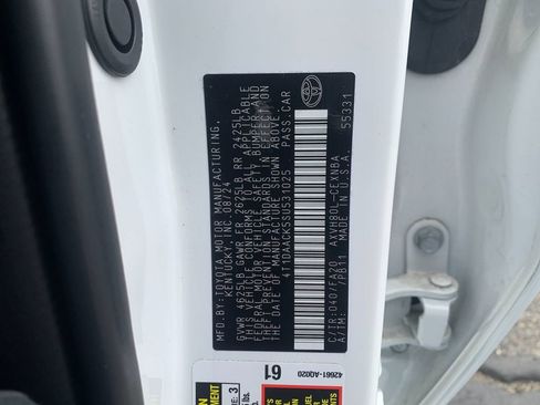 Used 2025 Toyota Camry LE FWD image 33