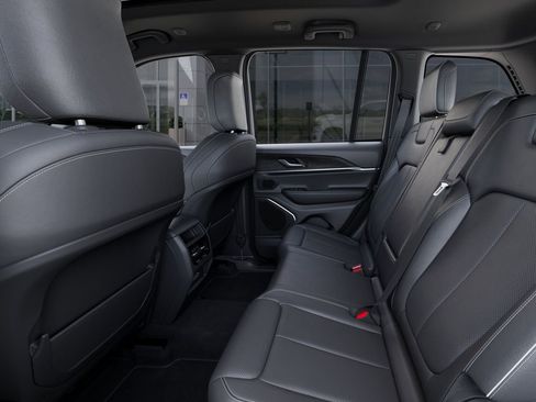 New 2026 Jeep Grand Cherokee Limited image 23
