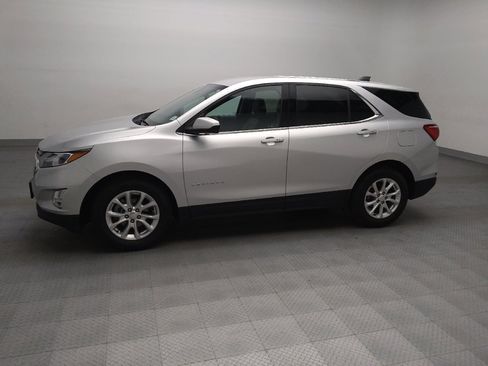 Used 2019 Chevrolet Equinox LT FWD image 2