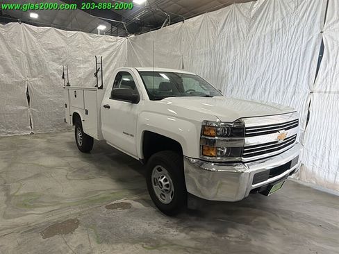 Used 2015 Chevrolet Silverado 2500 W/T RWD image 2