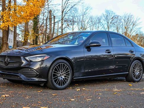 Used 2022 Mercedes-Benz C 300 4MATIC Sedan image 3
