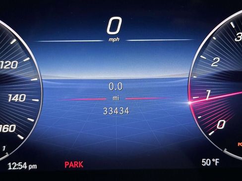 Used 2018 Dodge Durango SRT w/ SRT Interior Appearance Group image 34