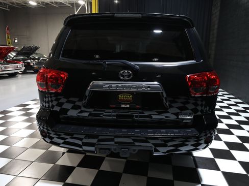 Used 2016 Toyota Sequoia Limited AWD/4WD image 19