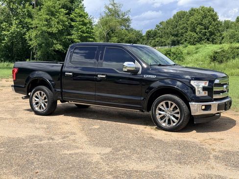 Used 2017 Ford F150 Lariat w/ Equipment Group 502A Luxury AWD/4WD image 7