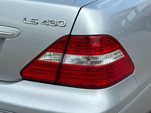 Used 2005 Lexus LS 430 RWD image 29