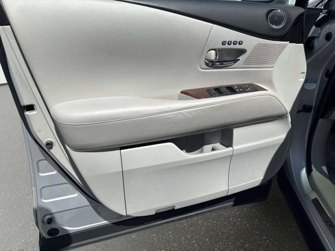 Used 2011 Lexus RX 350 2WD w/ Premium Pkg image 17