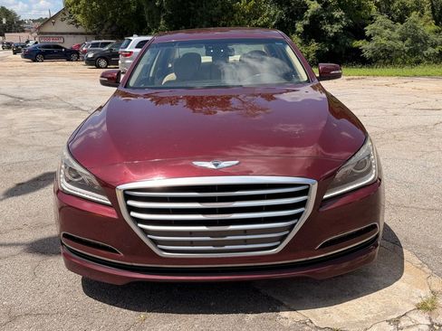 Used 2016 Hyundai Genesis 3.8 RWD image 3