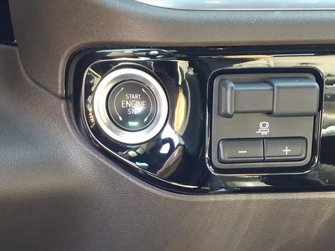 Used 2024 Chevrolet Silverado 1500 LTZ w/ LTZ Premium Package image 16