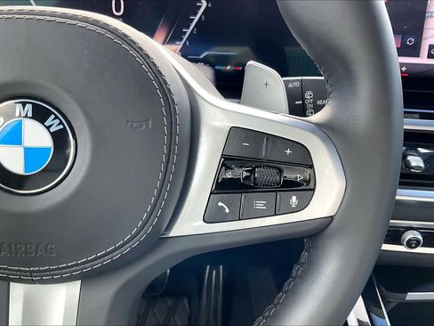 Used 2025 BMW X7 xDrive40i w/ Executive Package image 54