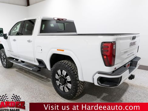 Used 2025 GMC Sierra 2500 Denali w/ Denali Reserve Package image 3