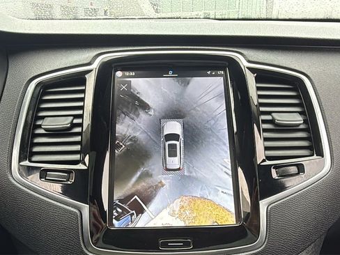 Certified 2024 Volvo XC90 T8 Plus w/ Protection Package Premier image 17