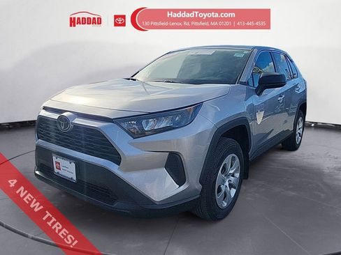Certified 2022 Toyota RAV4 LE image 1