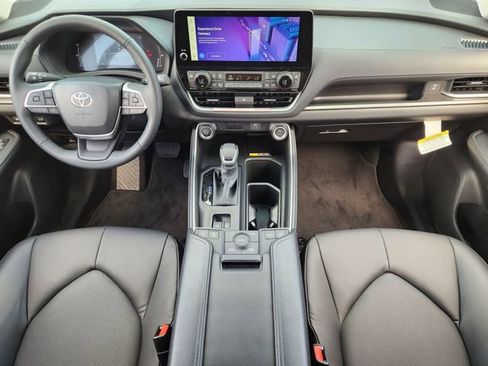 New 2026 Toyota Grand Highlander XLE image 18