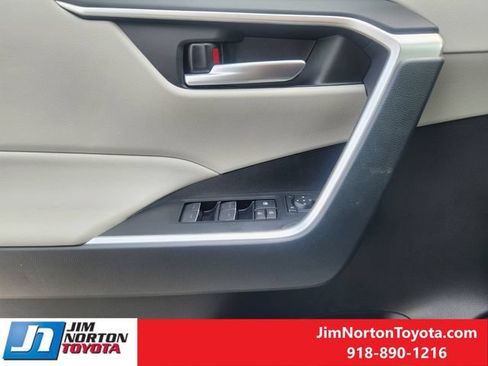 Used 2025 Toyota RAV4 XLE Premium FWD image 24