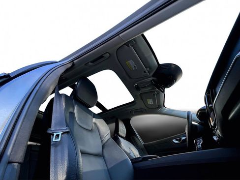 Used 2020 Volvo XC60 T5 Inscription w/ Protection Package Premier image 27