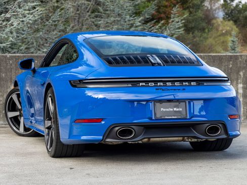 Certified 2025 Porsche 911 Carrera S RWD image 3