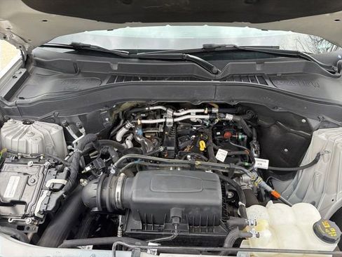 Used 2021 Ford Explorer XLT w/ Equipment Group 202A image 31