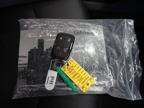 Used 2022 GMC Terrain SLT image 51