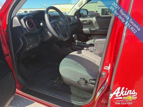 Used 2021 Toyota Tacoma SR AWD/4WD image 12