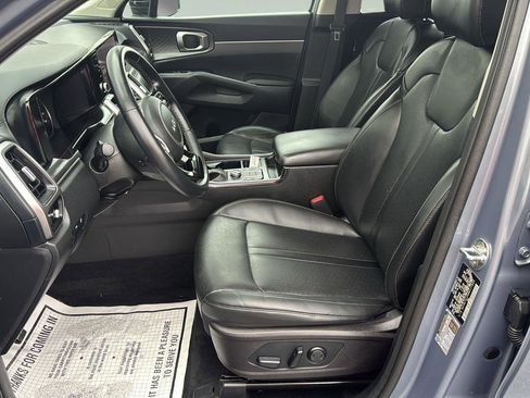 Used 2022 Kia Sorento S image 16