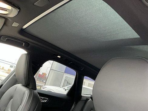 New 2026 Volvo XC60 B5 Ultra w/ Climate Package AWD/4WD image 16