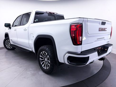 Used 2021 GMC Sierra 1500 AT4 w/ AT4 Premium Package AWD/4WD image 3