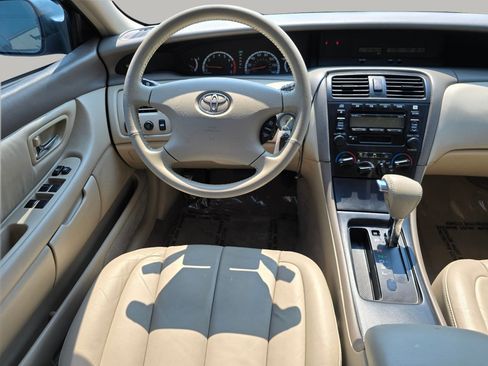 Used 2002 Toyota Avalon XL w/ Luxury Pkg FWD image 3
