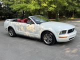 Used 2005 Ford Mustang Premium image 4