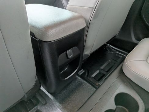 Used 2021 Chevrolet Colorado W/T image 12