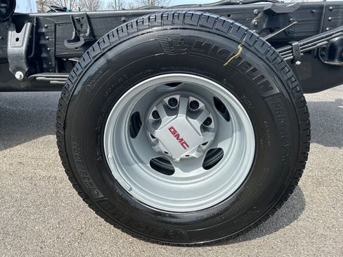 New 2026 GMC Sierra 3500 Pro image 33