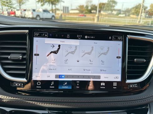 New 2026 Chrysler Pacifica Pinnacle w/ Trailer Tow Group image 71