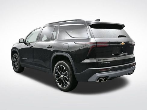 Certified 2025 Chevrolet Traverse LT w/ Sun and Wheel Package image 5