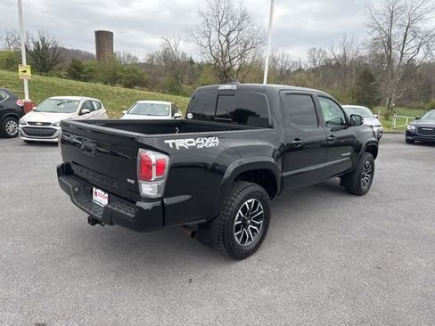 Used 2023 Toyota Tacoma TRD Sport w/ Technology Package AWD/4WD image 8