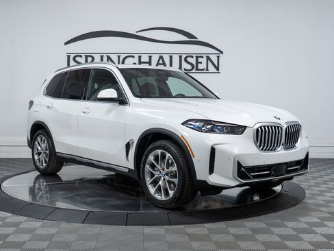 Used 2026 BMW X5 xDrive40i w/ Climate Comfort Package AWD/4WD image 3
