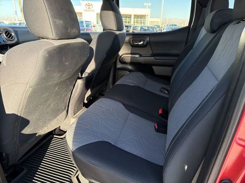 Certified 2022 Toyota Tacoma TRD Off-Road w/ Technology Package image 28