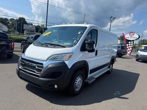 Used 2025 RAM ProMaster 2500 w/ U-Haul Equipment Group FWD image 1