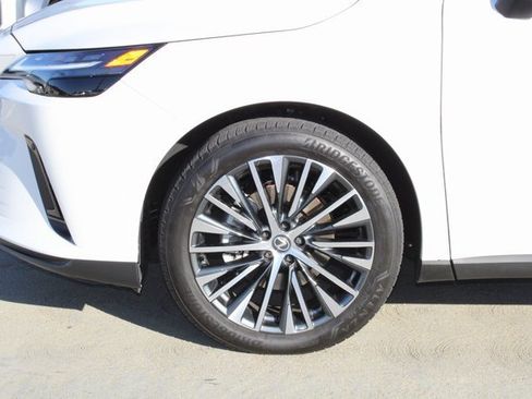 Certified 2025 Lexus RX 350 Premium Plus image 4