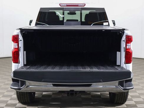 Used 2023 Chevrolet Silverado 1500 LT AWD/4WD image 19