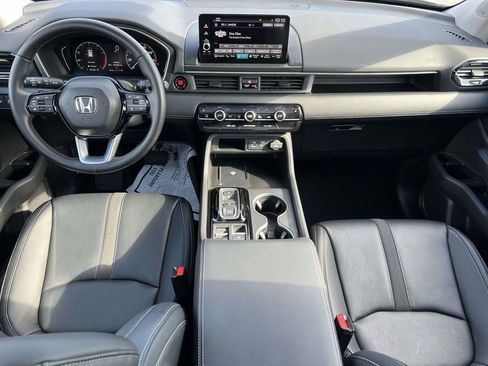 Used 2023 Honda Pilot Touring image 13